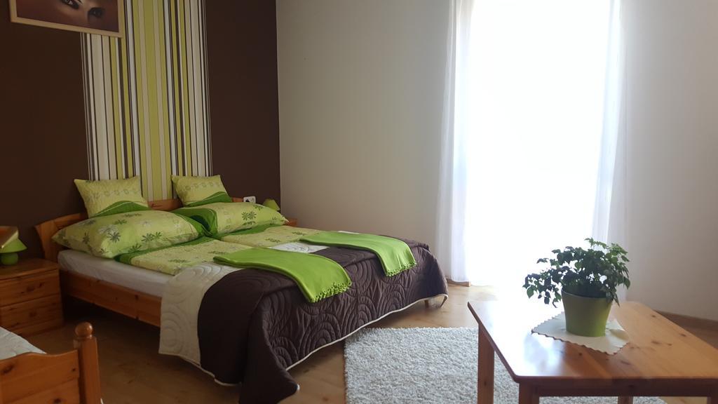 Topart Apartman Tapolca Luaran gambar