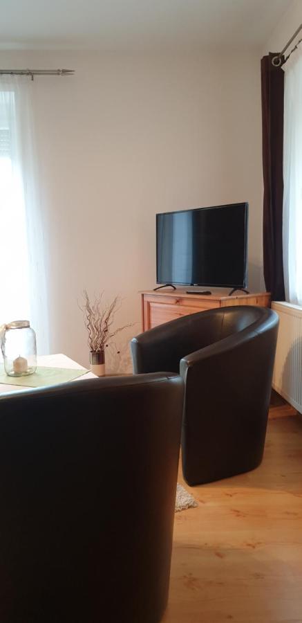 Topart Apartman Tapolca Luaran gambar