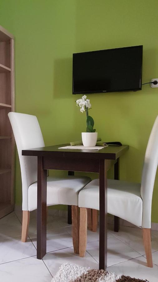 Topart Apartman Tapolca Luaran gambar