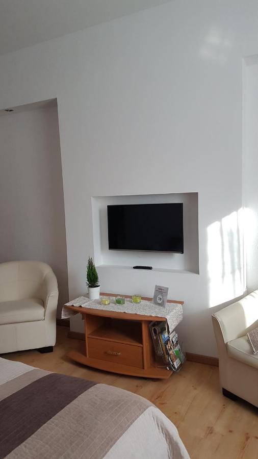 Topart Apartman Hotel Tapolca Luaran gambar