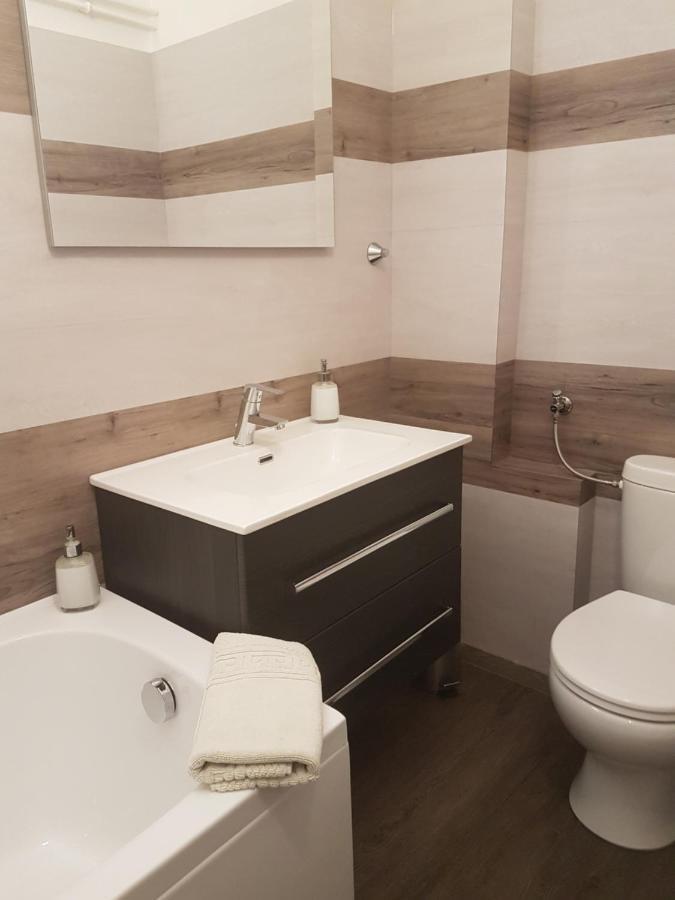 Topart Apartman Hotel Tapolca Luaran gambar